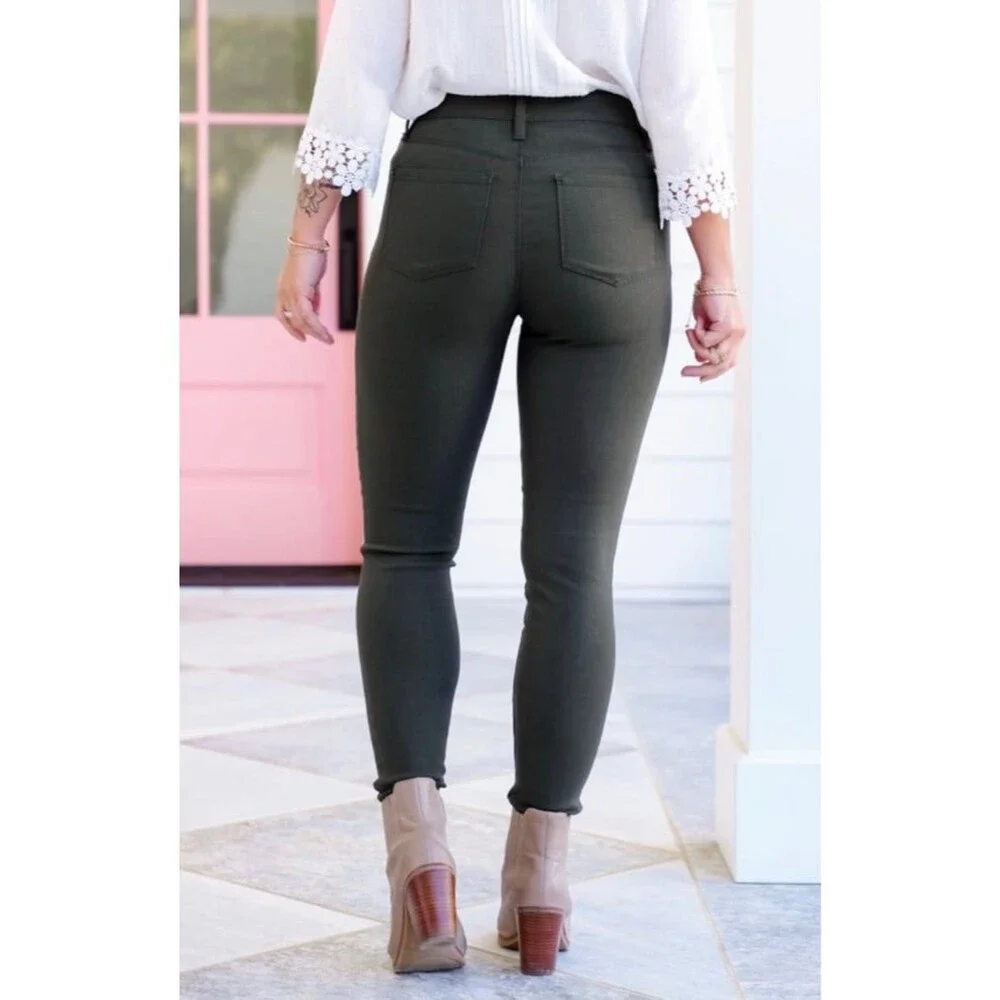 YMI jeans hyperstretch stretchy Skinny jeans skinnys pants casual dress NEW 2 -4